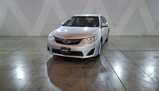 Toyota • Camry