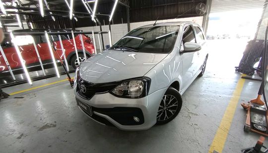 Toyota • Etios