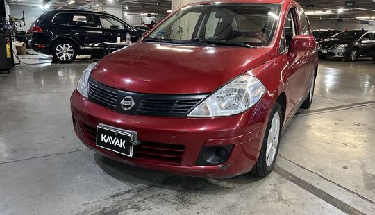 Nissan • Tiida