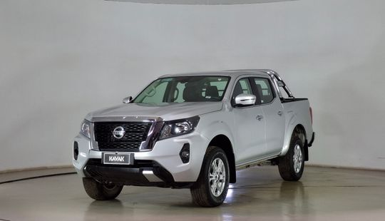 Nissan • Navara