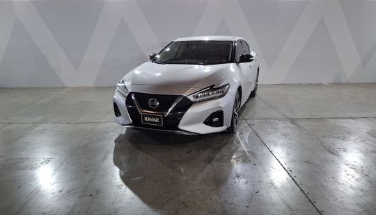 Nissan • Maxima