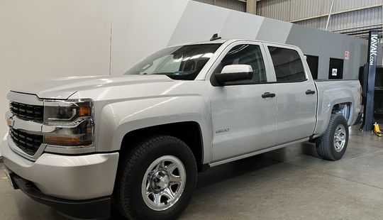 Chevrolet • Silverado 2500