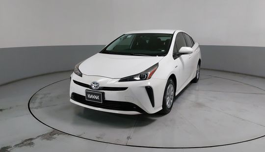 Toyota • Prius