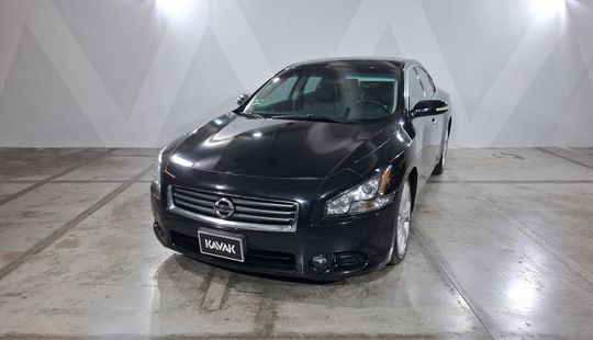 Nissan • Maxima