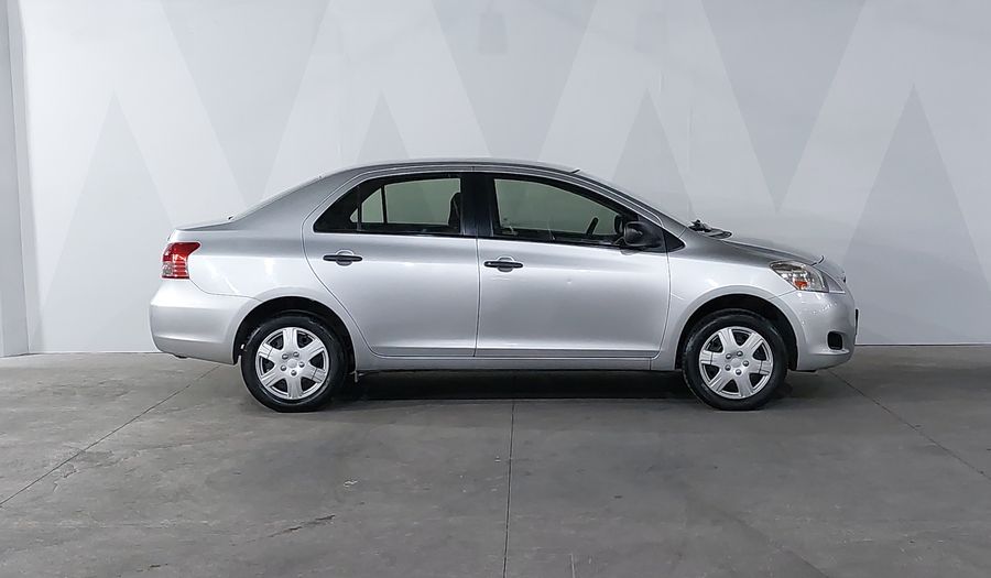 Toyota Yaris 1.5 SEDAN PREMIUM MT Sedan 2015