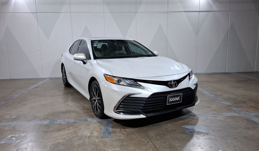 Toyota Camry 2.5 XLE AUTO Sedan 2021