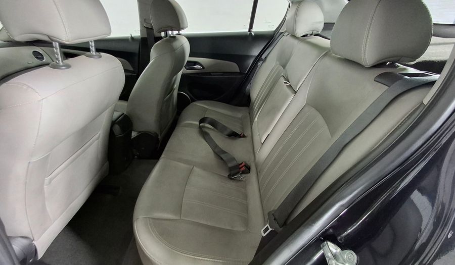 Chevrolet Cruze 2.0 DIESEL LT Hatchback 2015