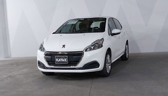 Peugeot • 208