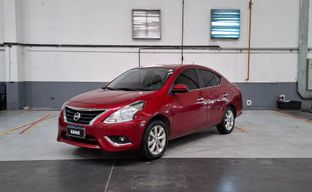 Nissan • Versa