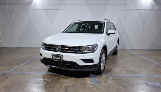 Volkswagen • Tiguan