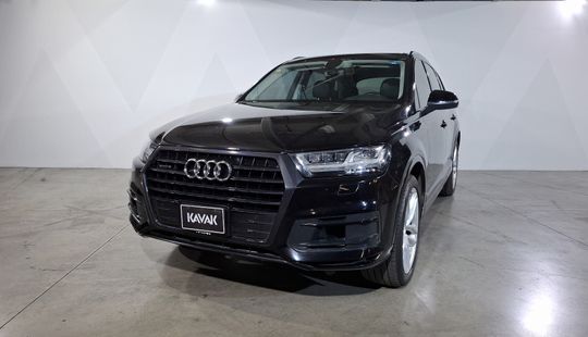 Audi • Q7