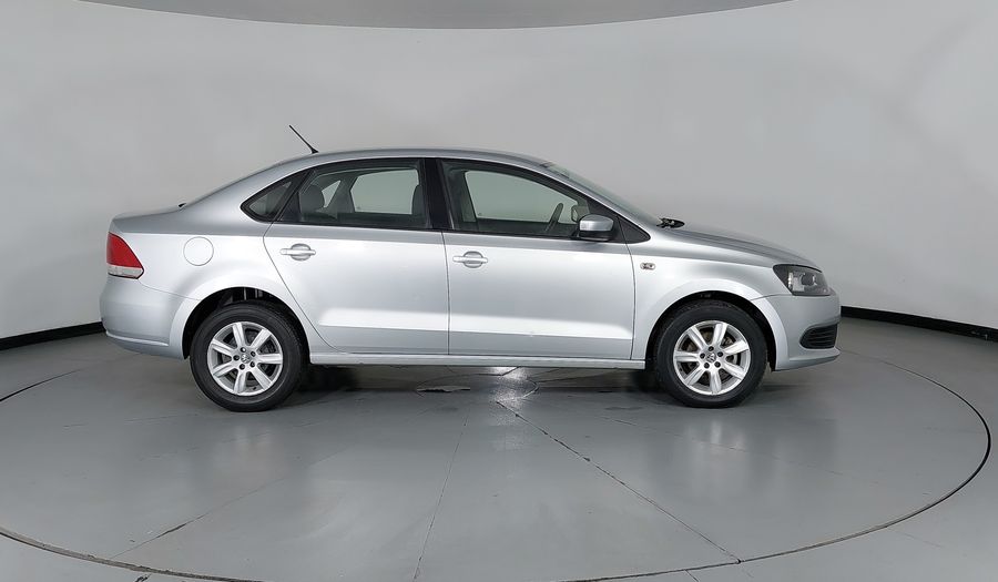 Volkswagen Vento 1.6 ACTIVE MT Sedan 2014