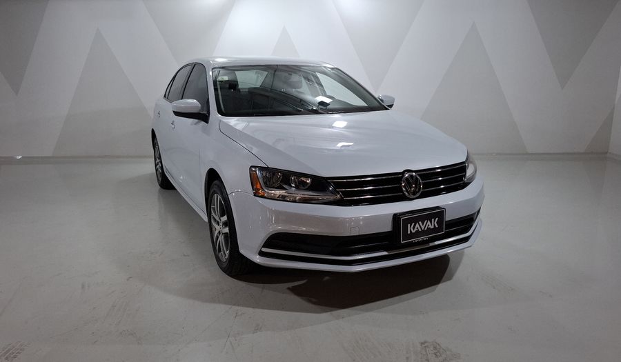 Volkswagen Jetta 2.5 TRENDLINE TIP. Sedan 2018