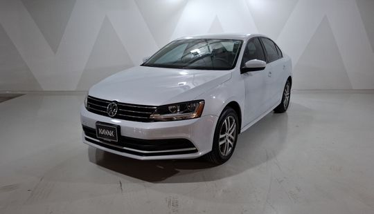 Volkswagen • Jetta