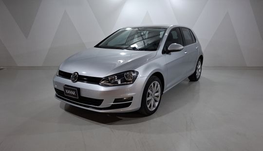 Volkswagen • Golf