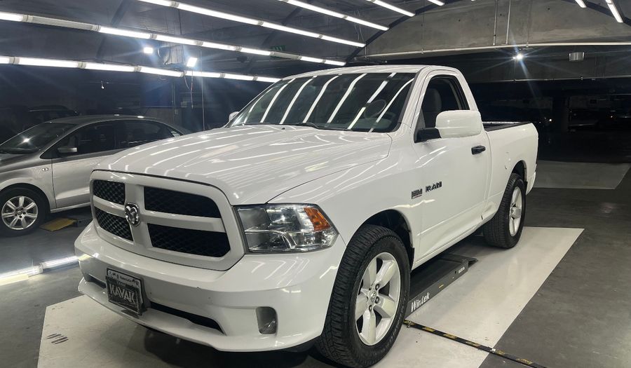 Ram 2500 5.7 HEMI SPORT Pickup 2015