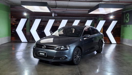 Volkswagen Vento 2.0 SPORTLINE TSI BIXENON DSG-2014