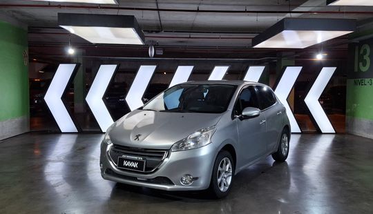 Peugeot • 208