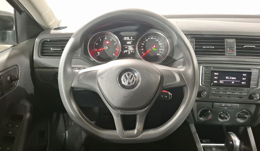 Volkswagen Jetta 2.0 TIP Sedan 2016