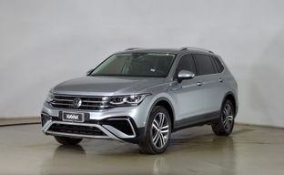 Volkswagen • Tiguan