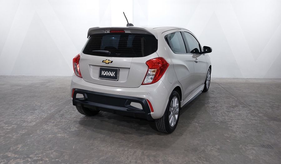 Chevrolet Spark 1.4 LTZ C MT Hatchback 2017