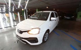 Toyota • Etios