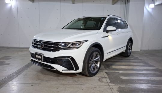 Volkswagen • Tiguan