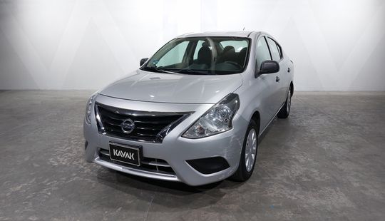 Nissan • Versa