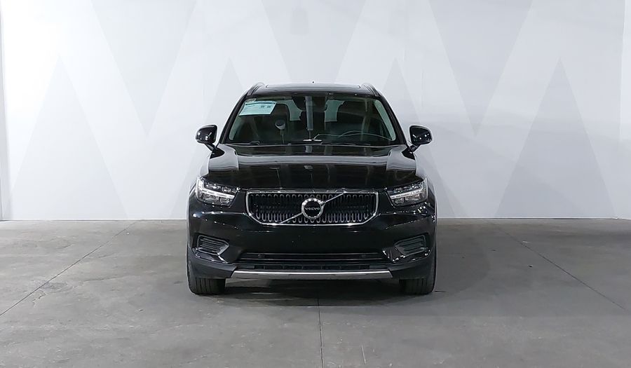 Volvo Xc40 2.0 T4 MOMENTUM AUTO Suv 2021