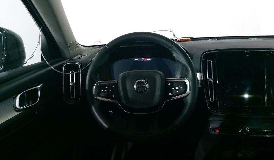 Volvo Xc40 2.0 T4 MOMENTUM AUTO Suv 2021