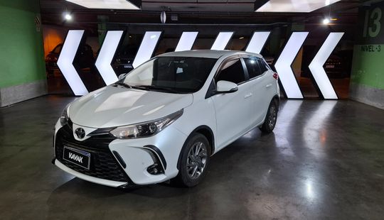 Toyota • Yaris