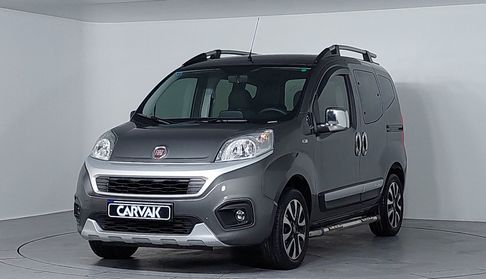 Fiat Fiorino Combi 1.4 FIRE E6D PREMIO Minivan 2021