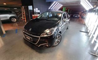 Peugeot • 208