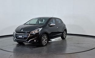 Peugeot • 208