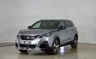 Peugeot • 5008