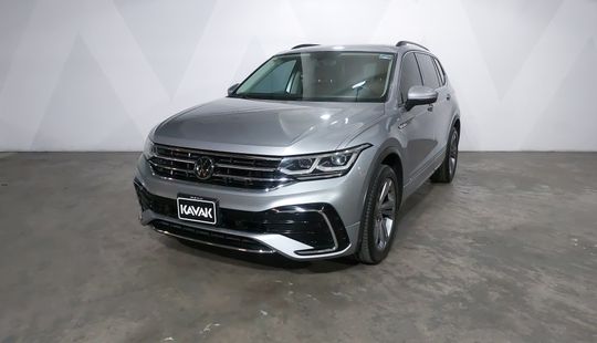 Volkswagen • Tiguan