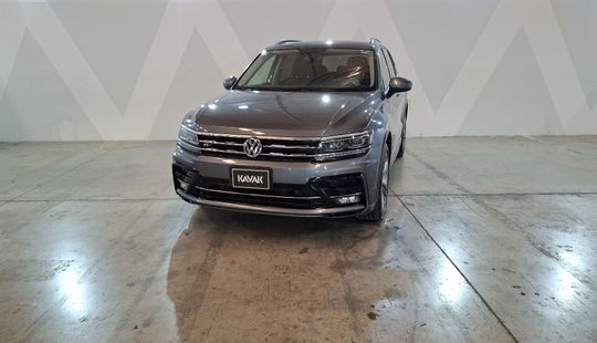 Volkswagen • Tiguan