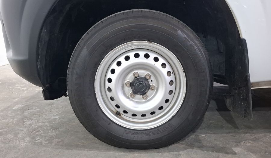 Nissan Np300 2.5 DOBLE CABINA S AC PAQ. SEG. Pickup 2020