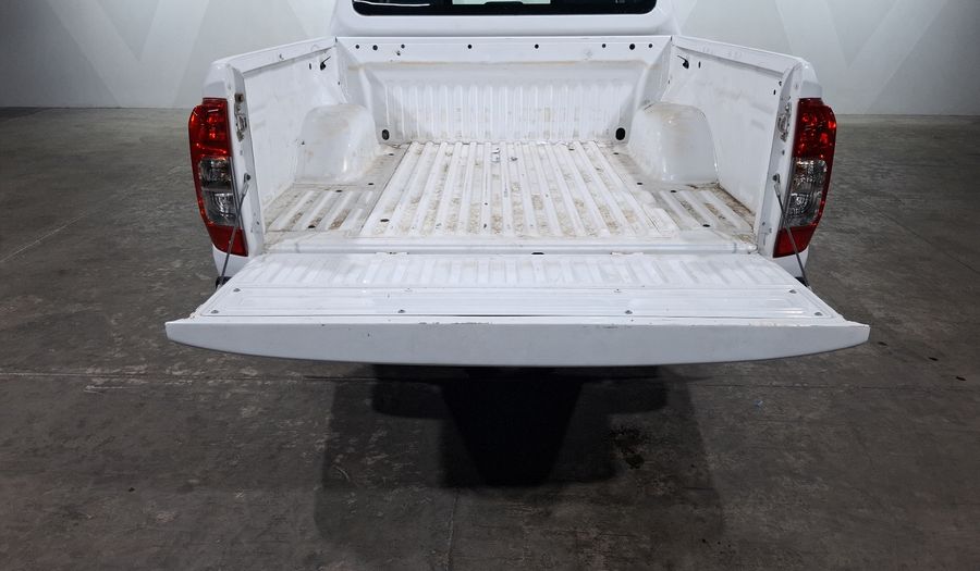 Nissan Np300 2.5 DOBLE CABINA S AC PAQ. SEG. Pickup 2020