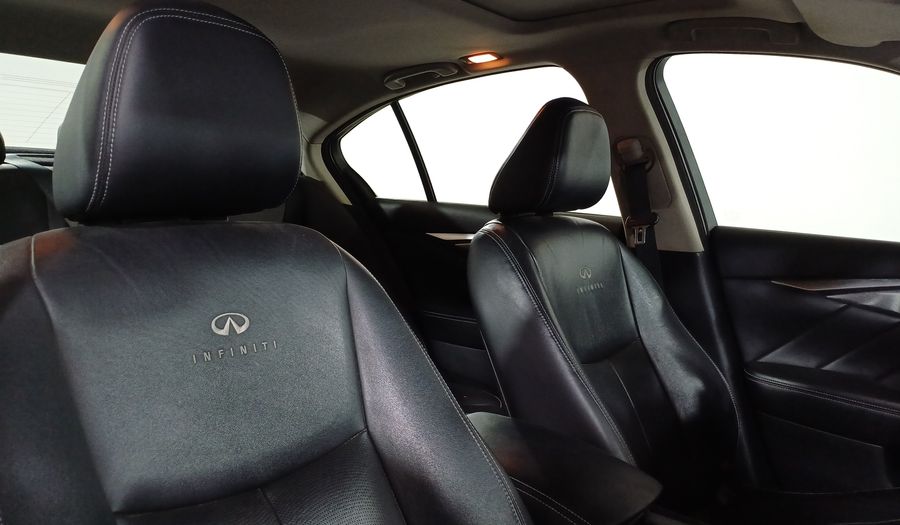 Infiniti Q50 3.7 PERFECTION AT Sedan 2015