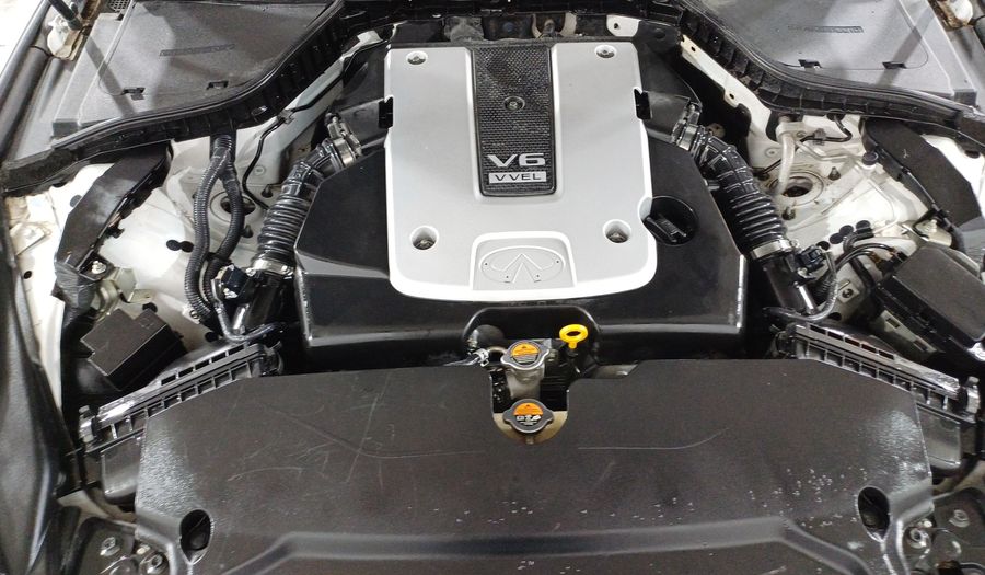 Infiniti Q50 3.7 PERFECTION AT Sedan 2015