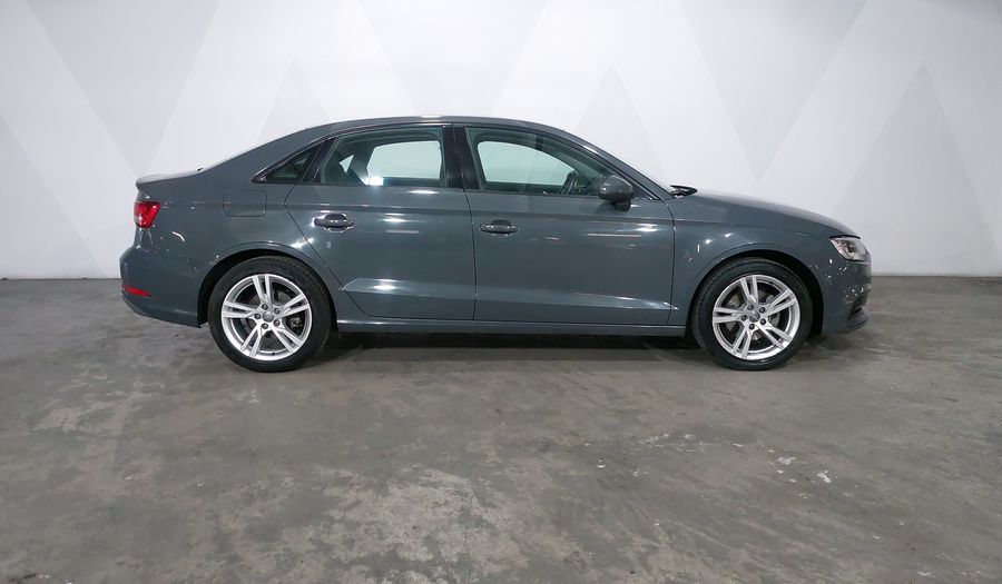 Audi A3 1.4 TFSI DYNAMIC Sedan 2017