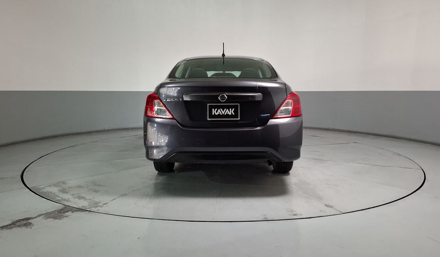 Nissan Versa 1.6 ADVANCE TA AC Sedan 2015