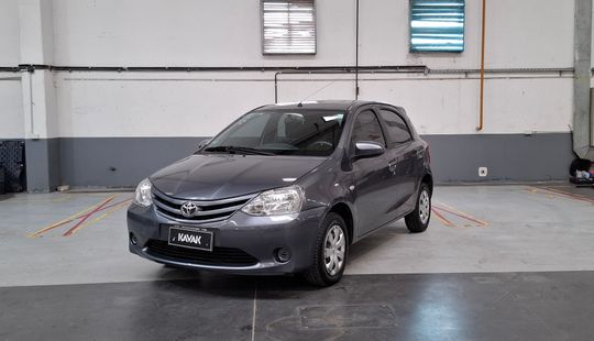 Toyota Etios 1.5 XS-2015