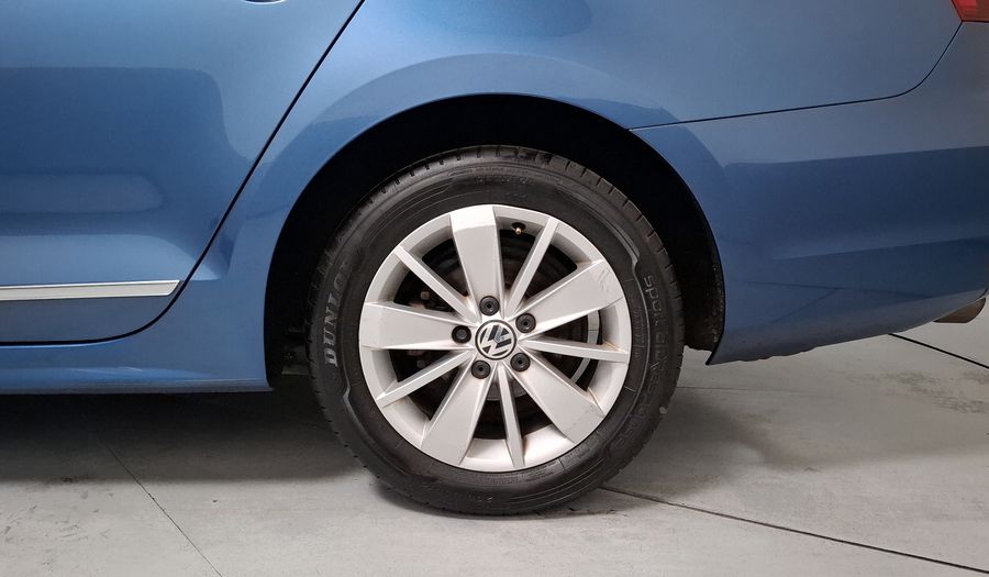 Volkswagen Jetta 2.5 COMFORTLINE TIP. BOLSAS AIRE DEL. Sedan 2018