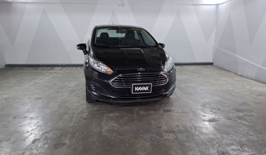 Ford Fiesta 1.6 SE MT Sedan 2015