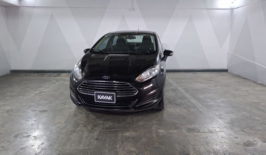 Ford Fiesta 1.6 SE MT Sedan 2015