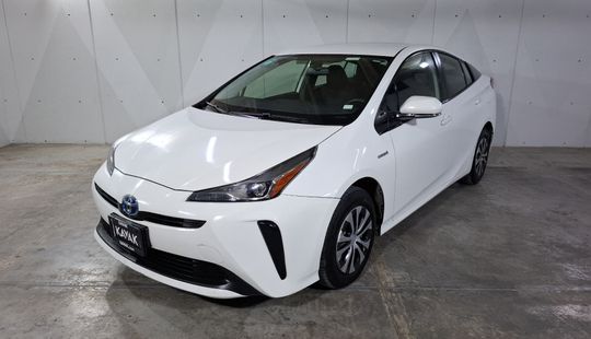 Toyota • Prius