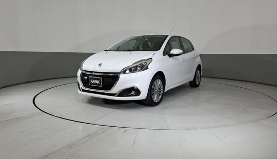 Peugeot • 208