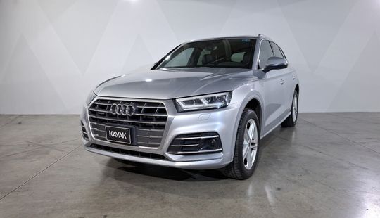 Audi • Q5